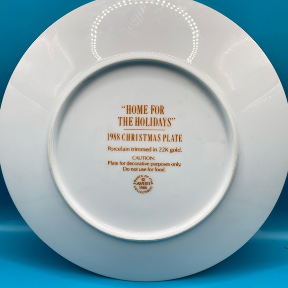 Set of 4 Avon Christmas Plates w/boxes - Picture 11 of 11